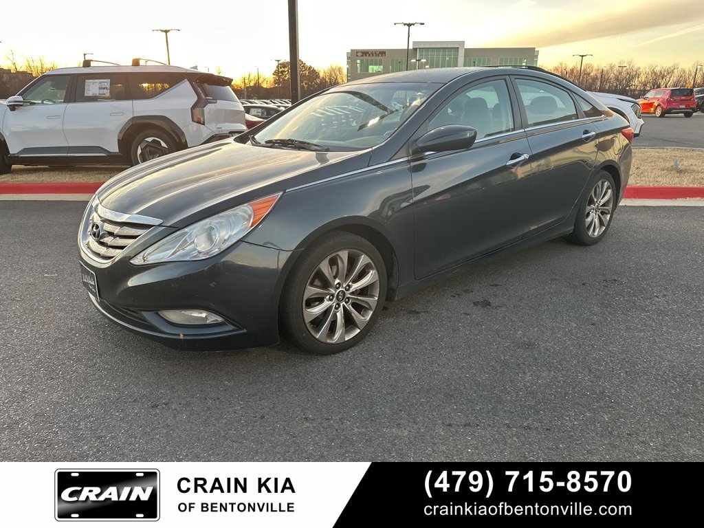 Used 2013 Hyundai Sonata SE image 2