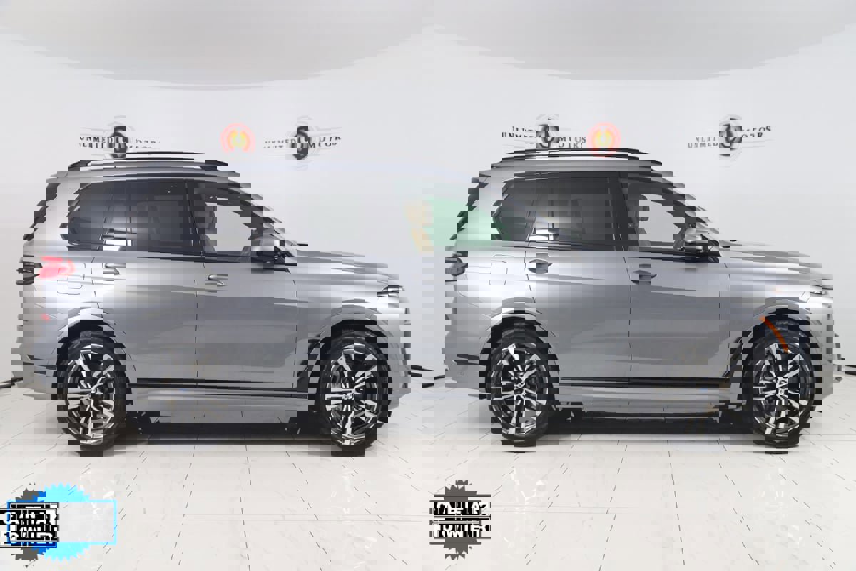 Used 2024 BMW X7 xDrive40i w/ M Sport Package image 2