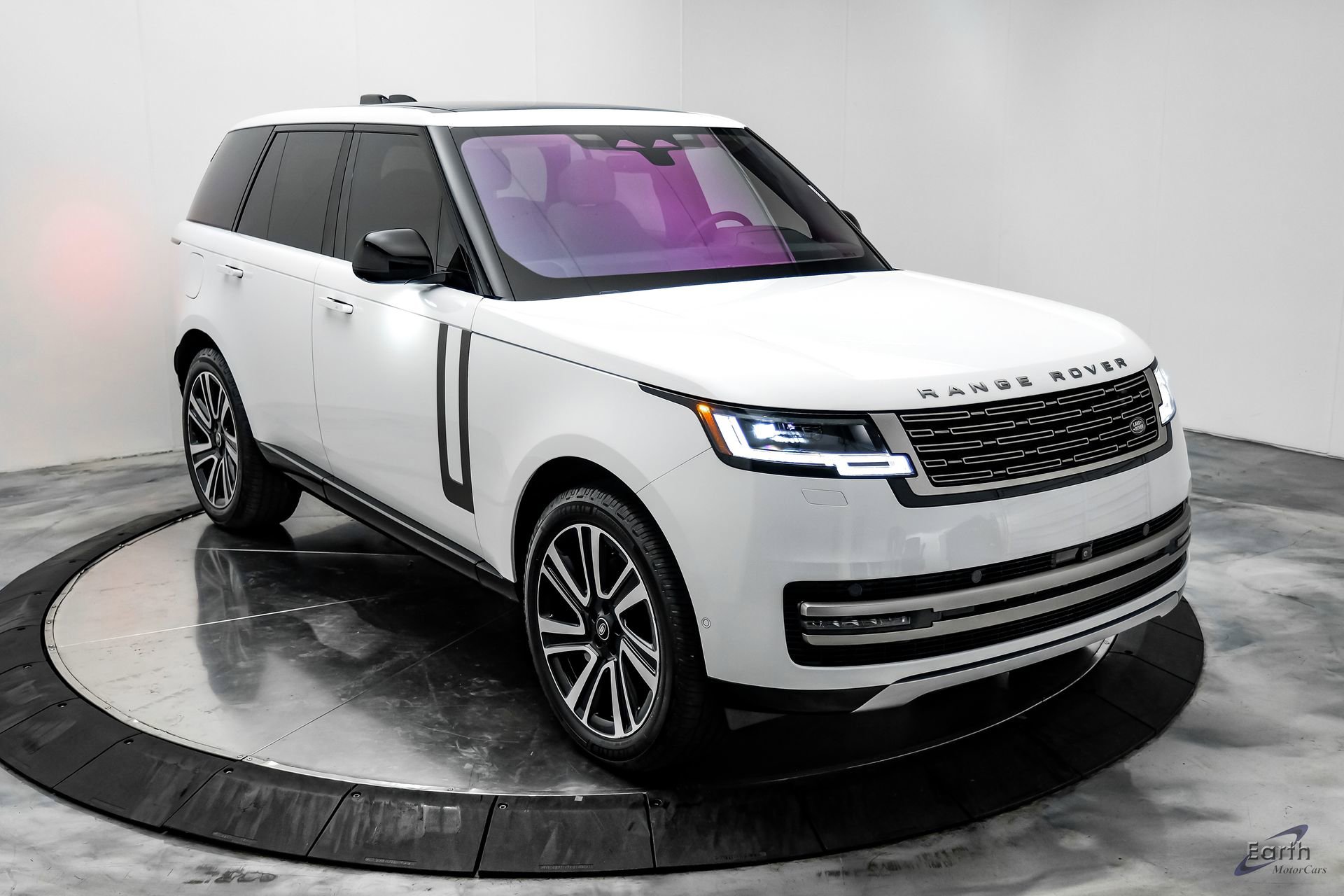 Used 2023 Land Rover Range Rover SE image 21