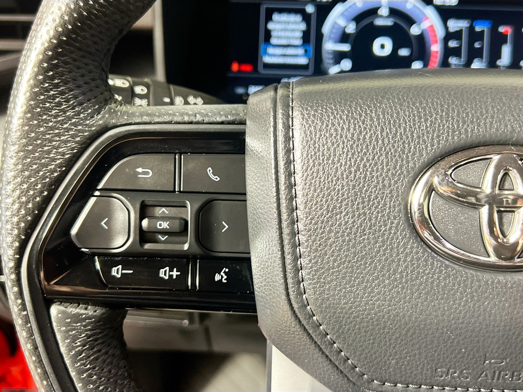 Used 2023 Toyota Sequoia TRD Pro AWD/4WD image 18