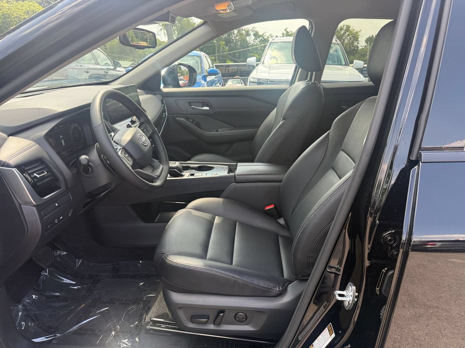 Used 2026 Nissan Rogue SL FWD image 29