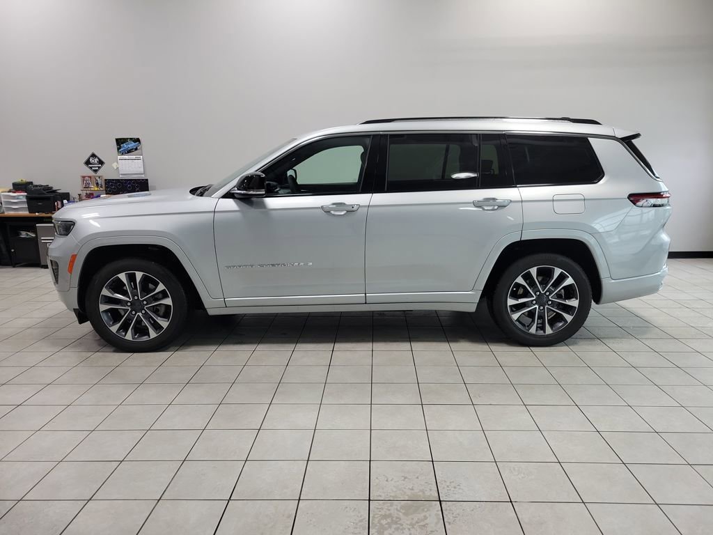 Used 2024 Jeep Grand Cherokee L Overland w/ Trailer Tow Package image 4