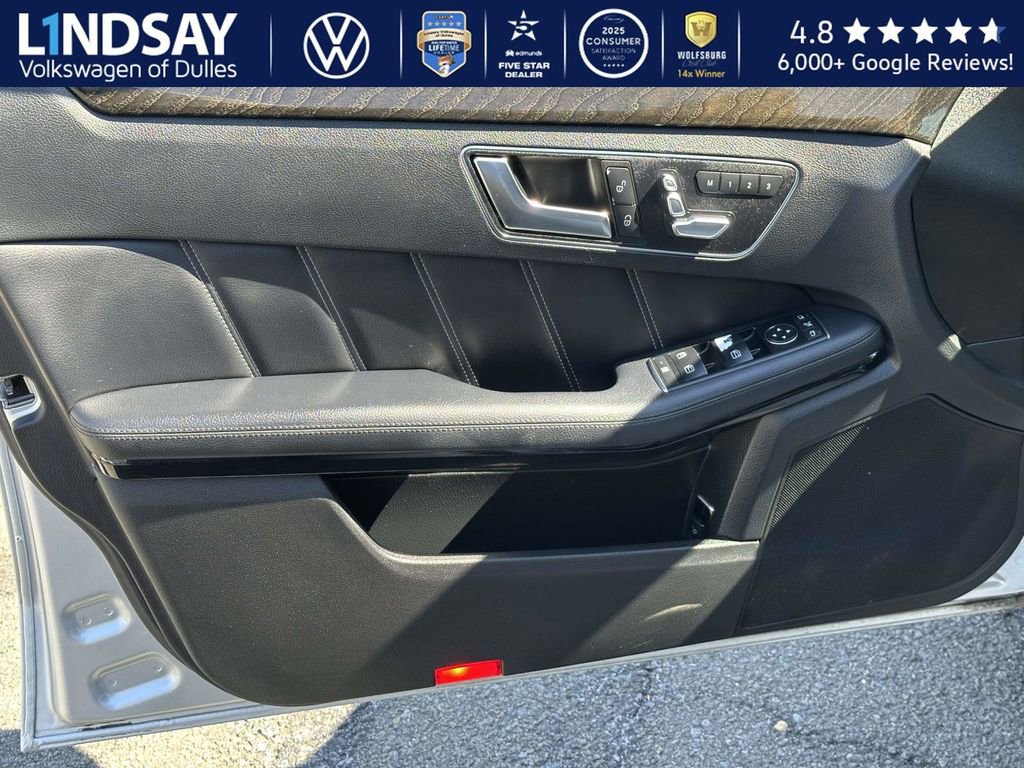 Used 2016 Mercedes-Benz E 400 4MATIC Sedan image 8