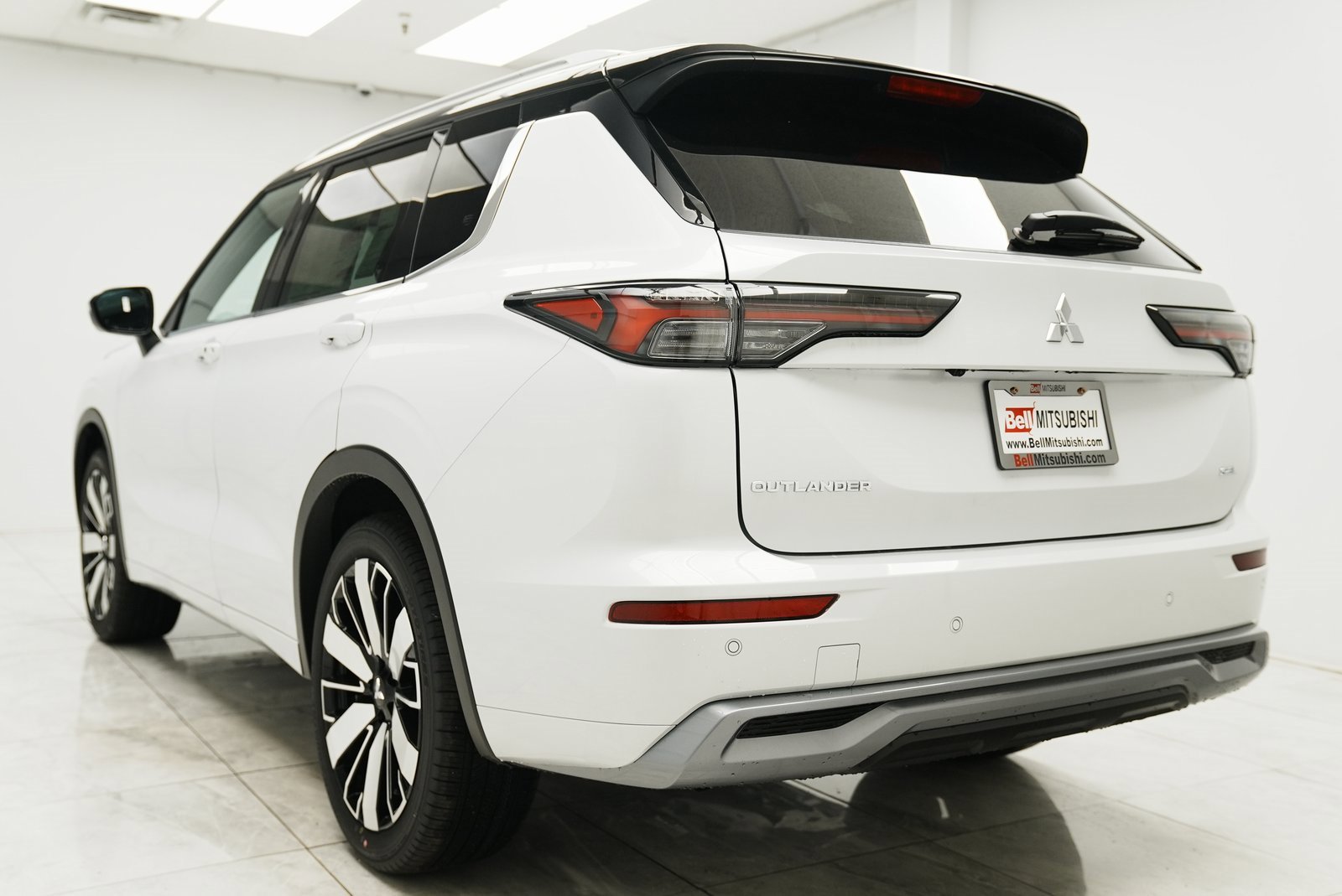 New 2025 Mitsubishi Outlander SEL image 8