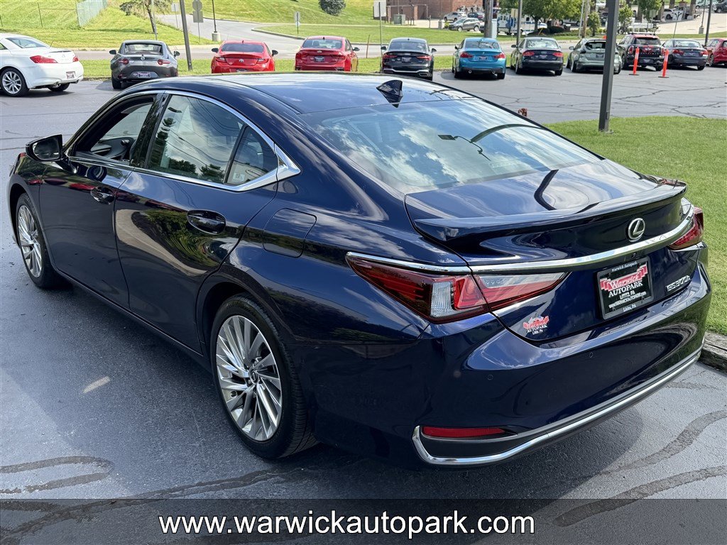 Used 2023 Lexus ES 300h Ultra Luxury w/ Accessory Package (Z1) FWD image 15