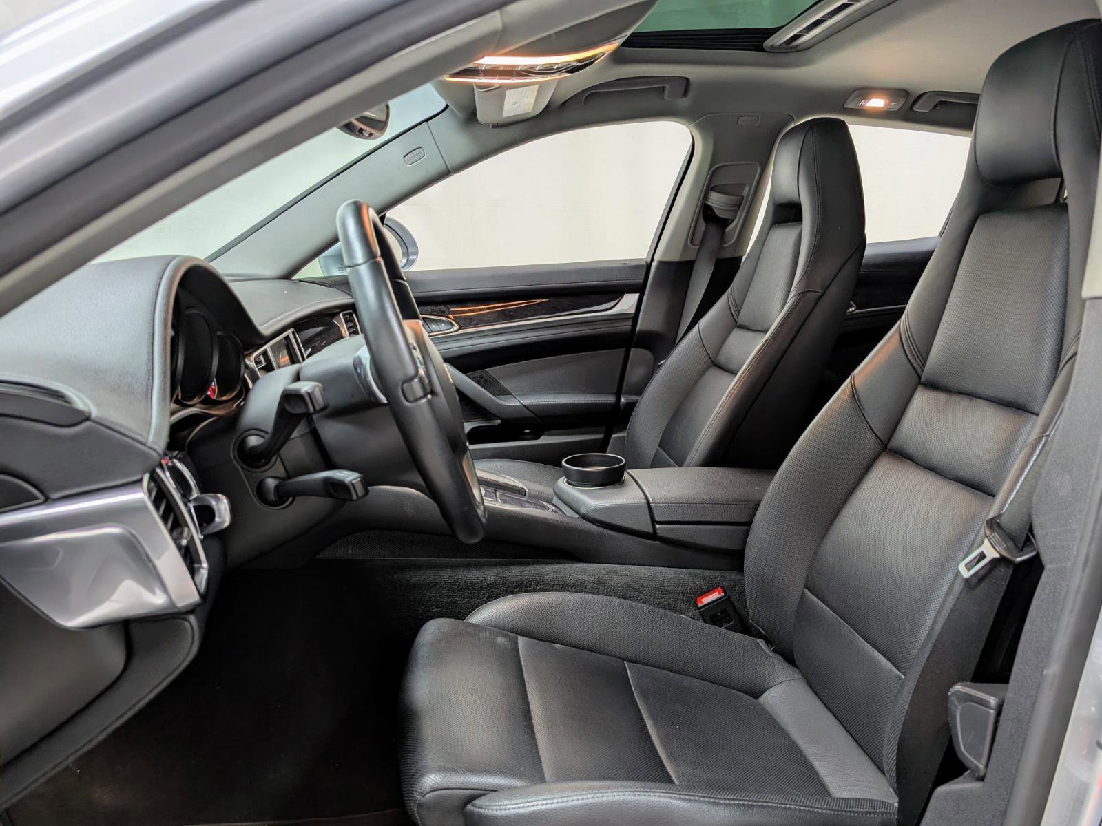 Used 2014 Porsche Panamera 4 image 16