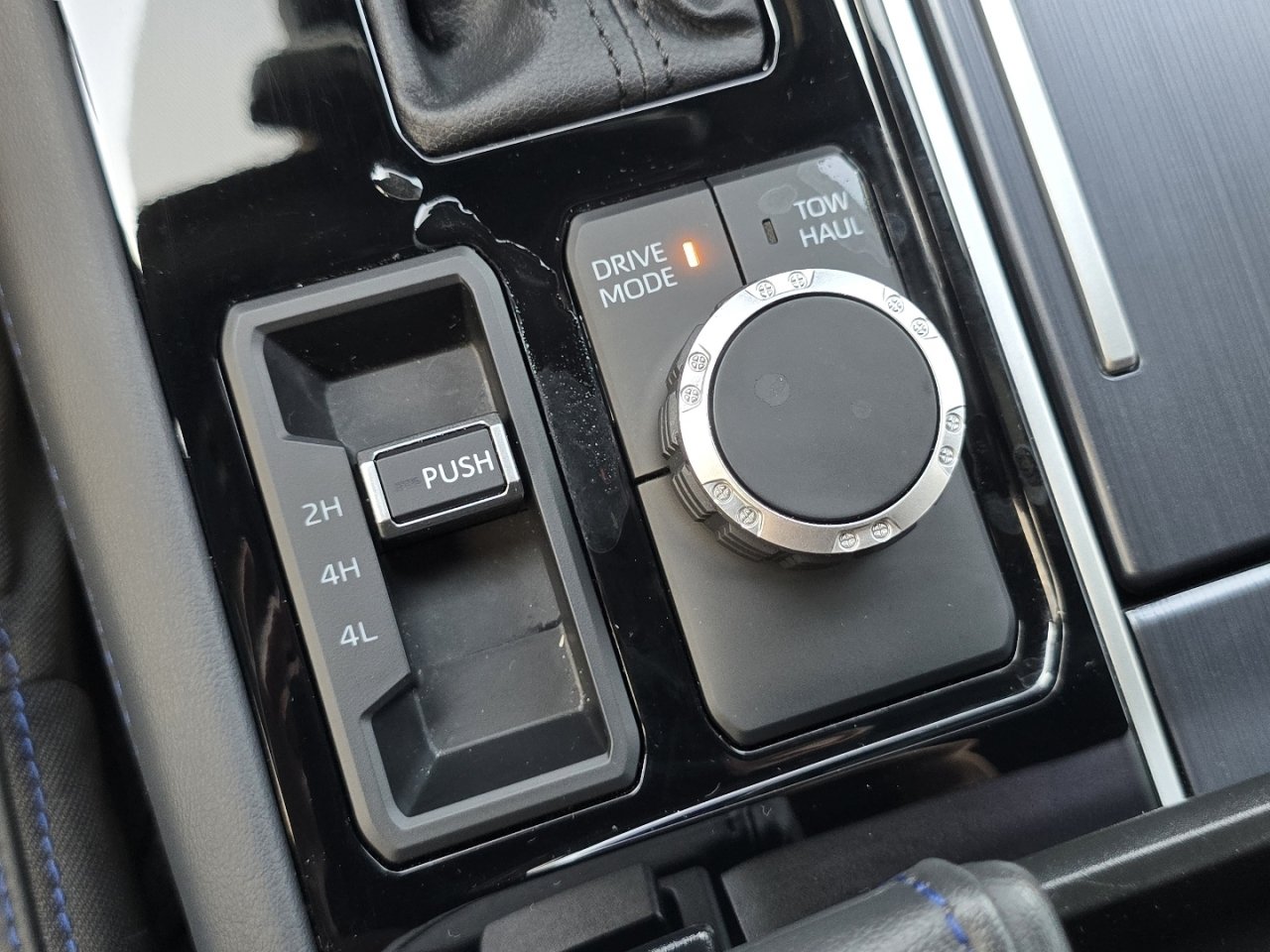 Certified 2024 Toyota Sequoia Platinum AWD/4WD image 8