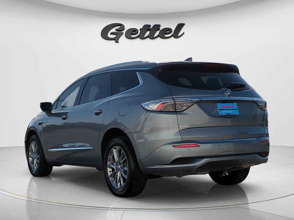 Used 2023 Buick Enclave Avenir w/ Avenir Technology Package FWD image 6