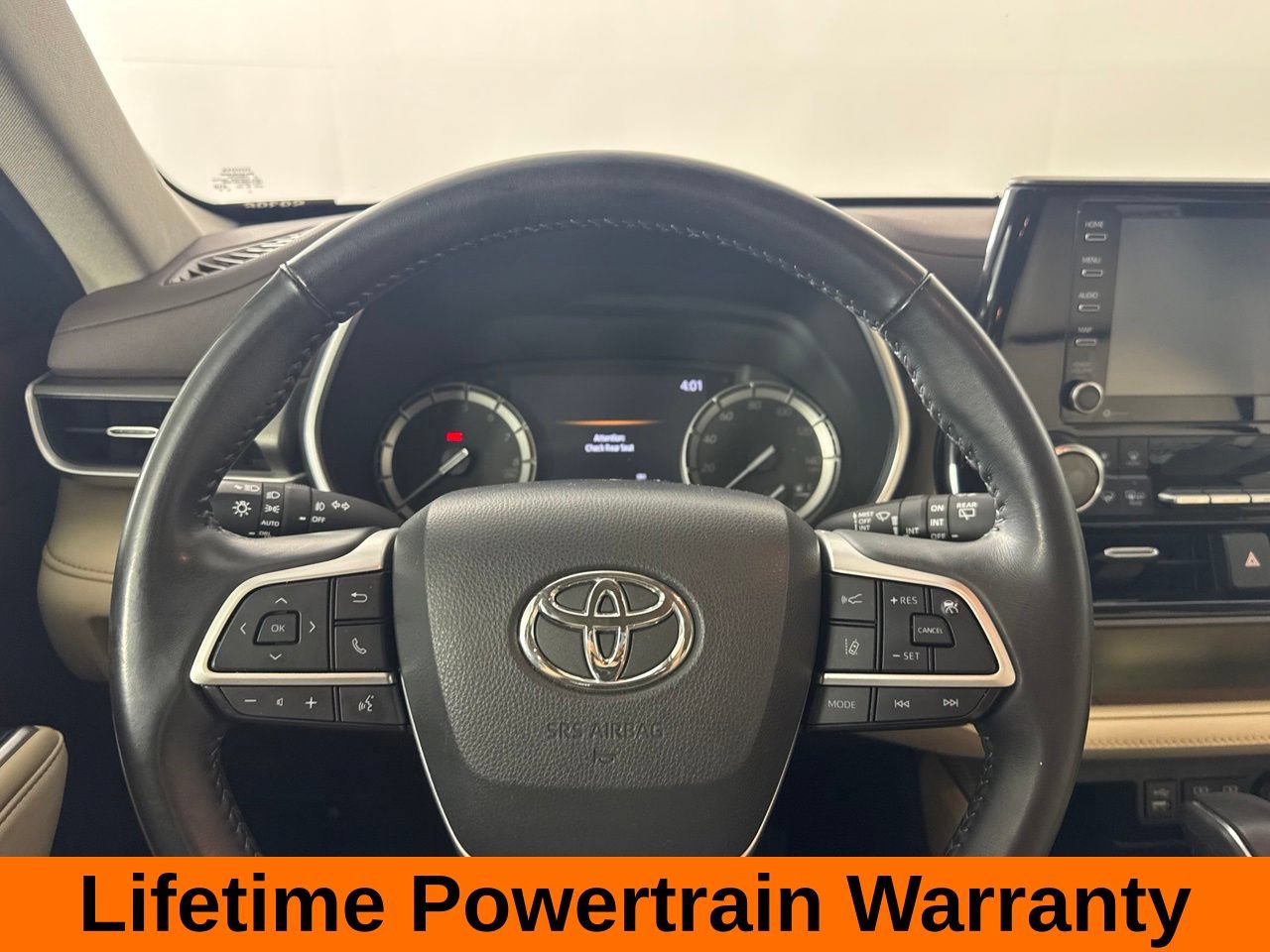 Used 2022 Toyota Highlander XLE FWD image 14