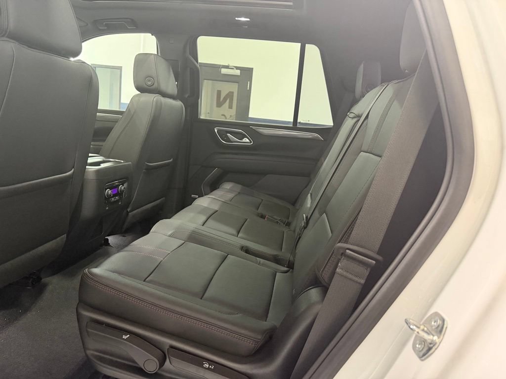 Used 2023 Chevrolet Tahoe RST w/ Luxury Package AWD/4WD image 32