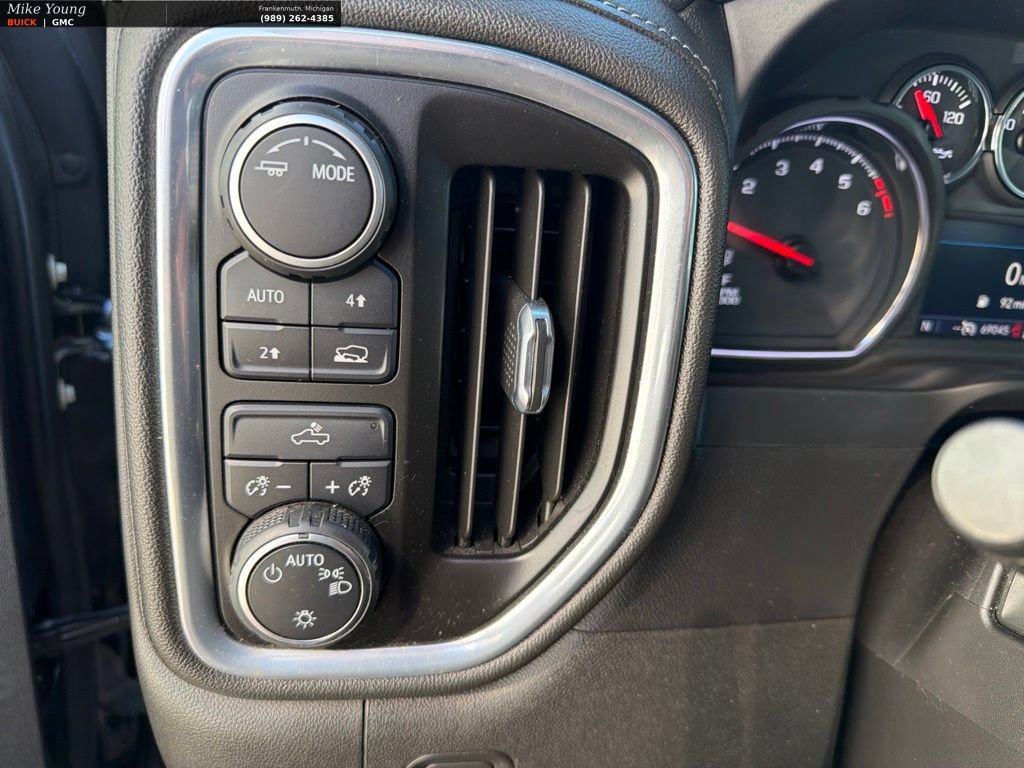 Used 2022 Chevrolet Silverado 1500 LT AWD/4WD image 14
