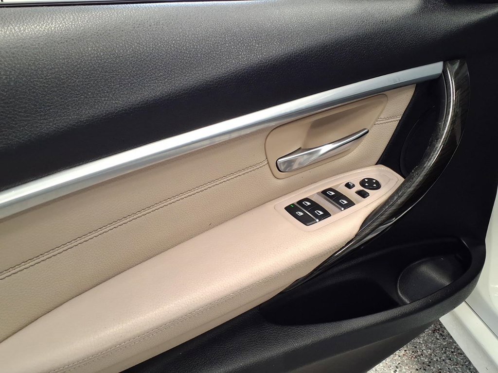 Used 2016 BMW 328i Sedan RWD image 8