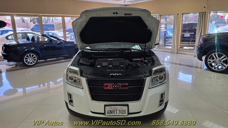 Used 2011 GMC Terrain SLT FWD image 8