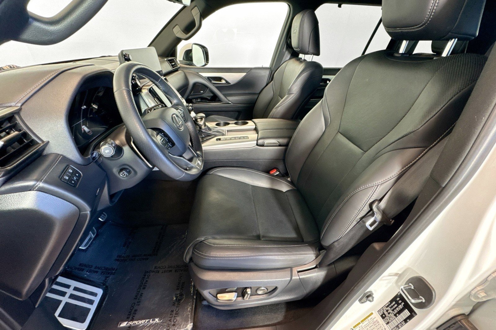 Used 2024 Lexus LX 600 F Sport AWD/4WD image 18