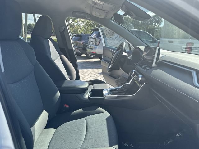 Used 2024 Toyota RAV4 XLE FWD image 30