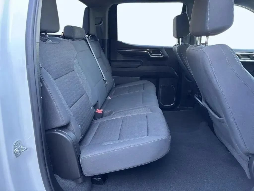 Used 2023 Chevrolet Silverado 1500 RST w/ Protection Package AWD/4WD image 31