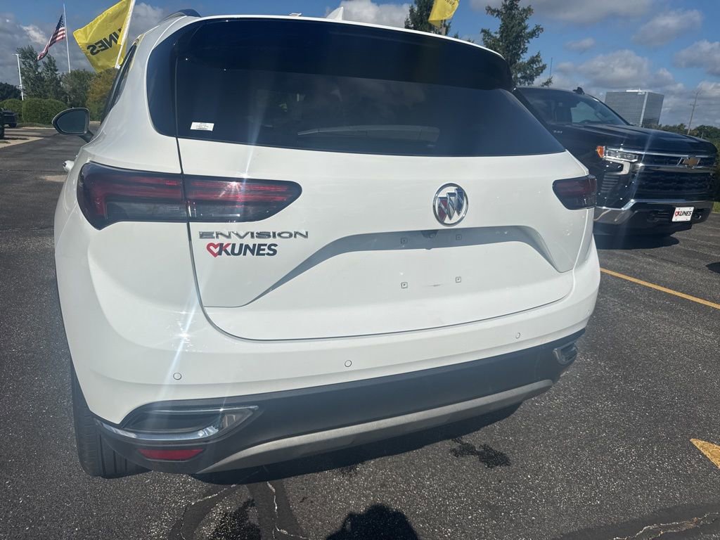 Used 2023 Buick Envision Essence image 9