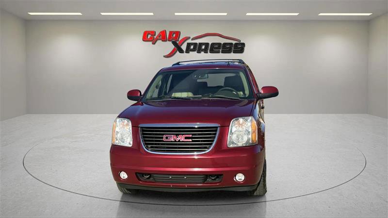 Used 2011 GMC Yukon SLT w/ SLT-2 Equipment Package image 3