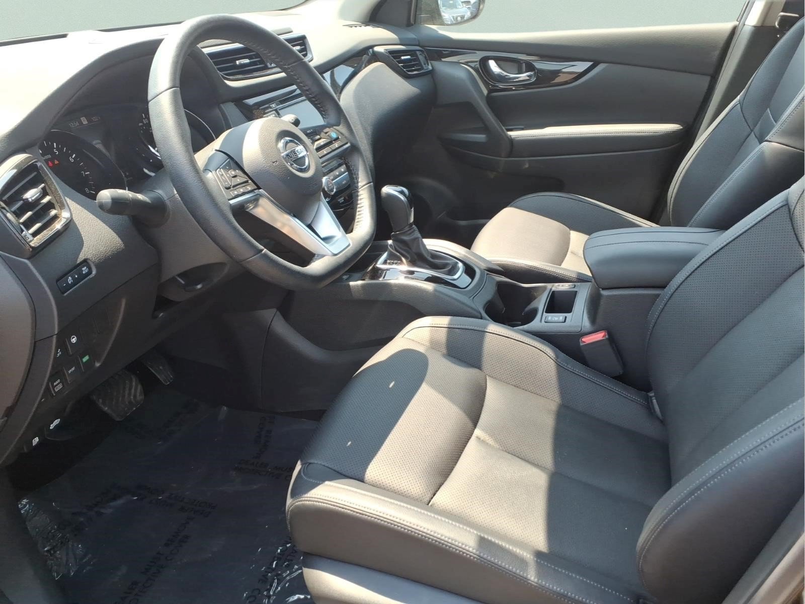 Certified 2022 Nissan Rogue Sport SL w/ Premium Package AWD/4WD image 11