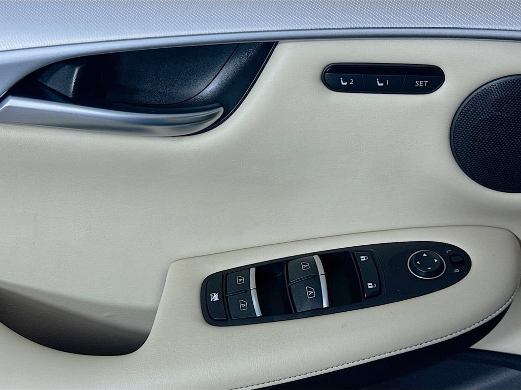 Certified 2021 INFINITI QX50 Essential w/ Convenience Package FWD image 23