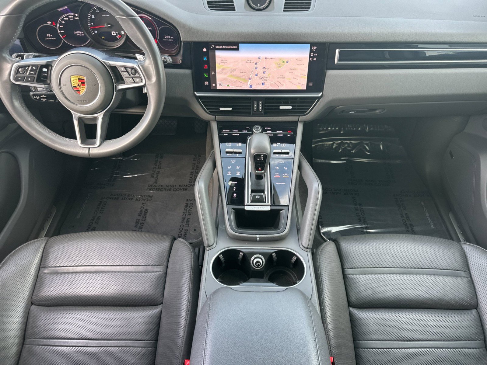 Certified 2023 Porsche Cayenne Platinum Edition image 6