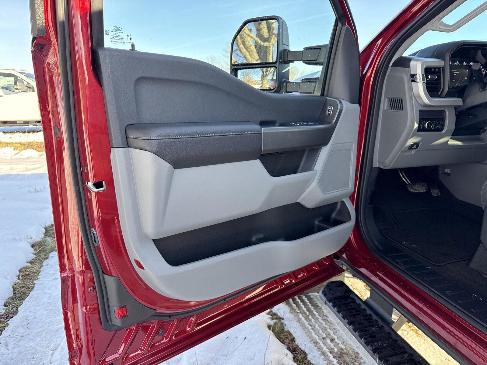 New 2026 Ford F250 XLT w/ FX4 Off-Road Package AWD/4WD image 13