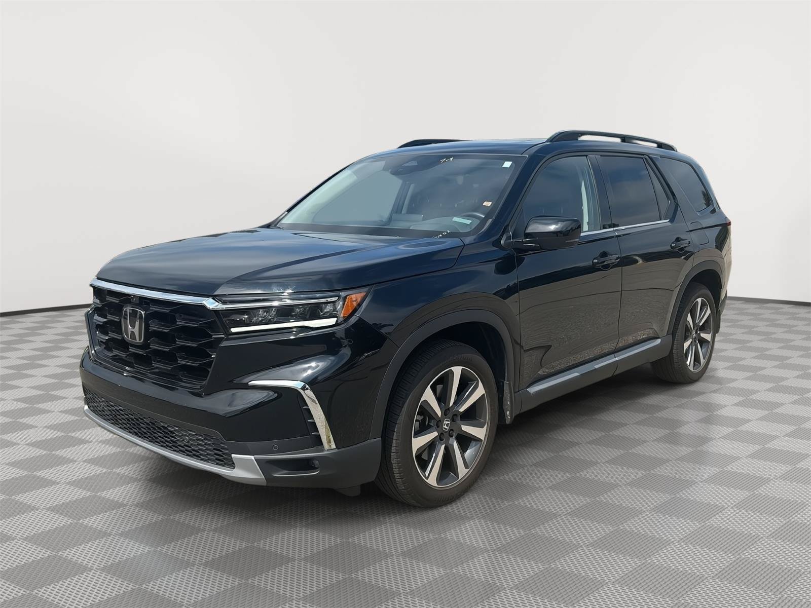 Used 2025 Honda Pilot Elite image 25