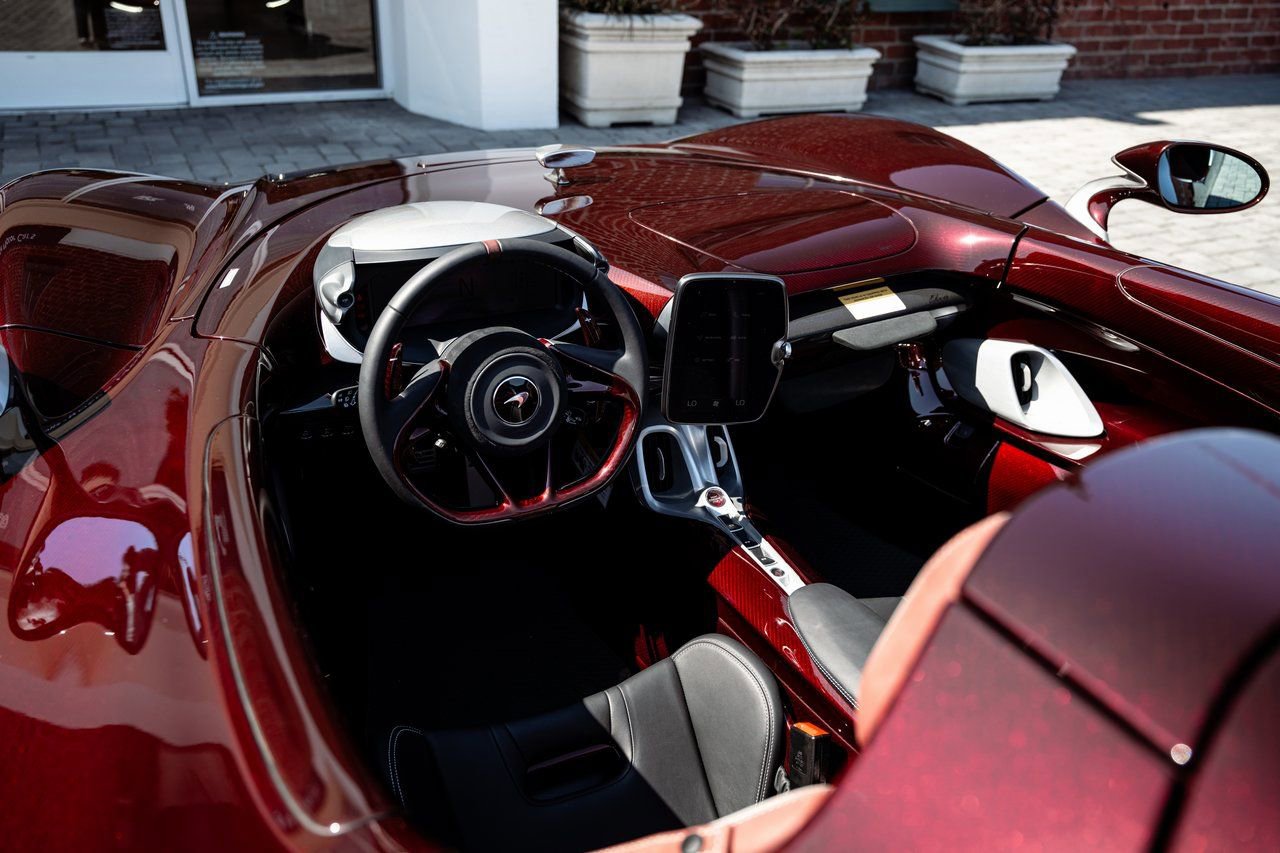 Used 2021 McLaren Elva RWD image 10