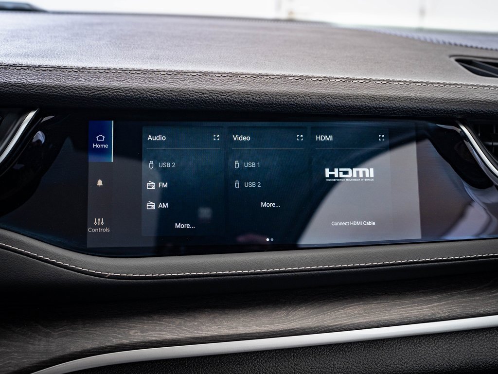 Used 2024 Jeep Grand Cherokee Limited 4xe image 32