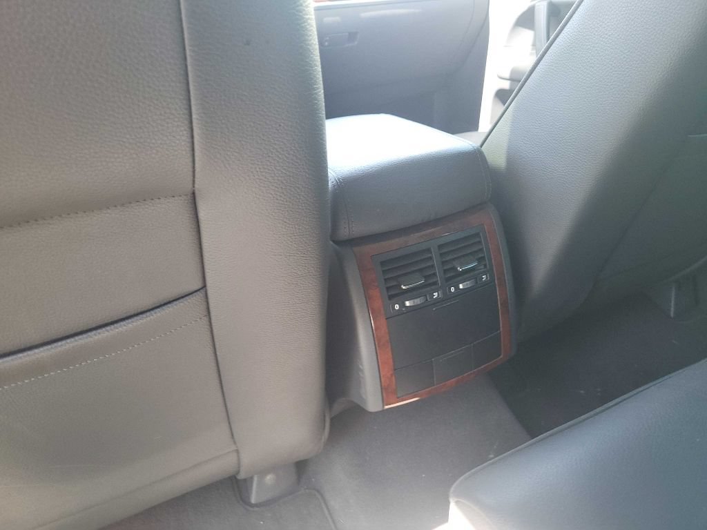 Used 2007 Volkswagen Touareg V6 AWD/4WD image 12