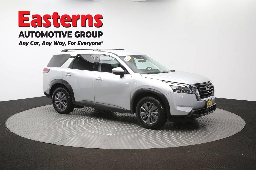 Used 2025 Nissan Pathfinder SV FWD image 54