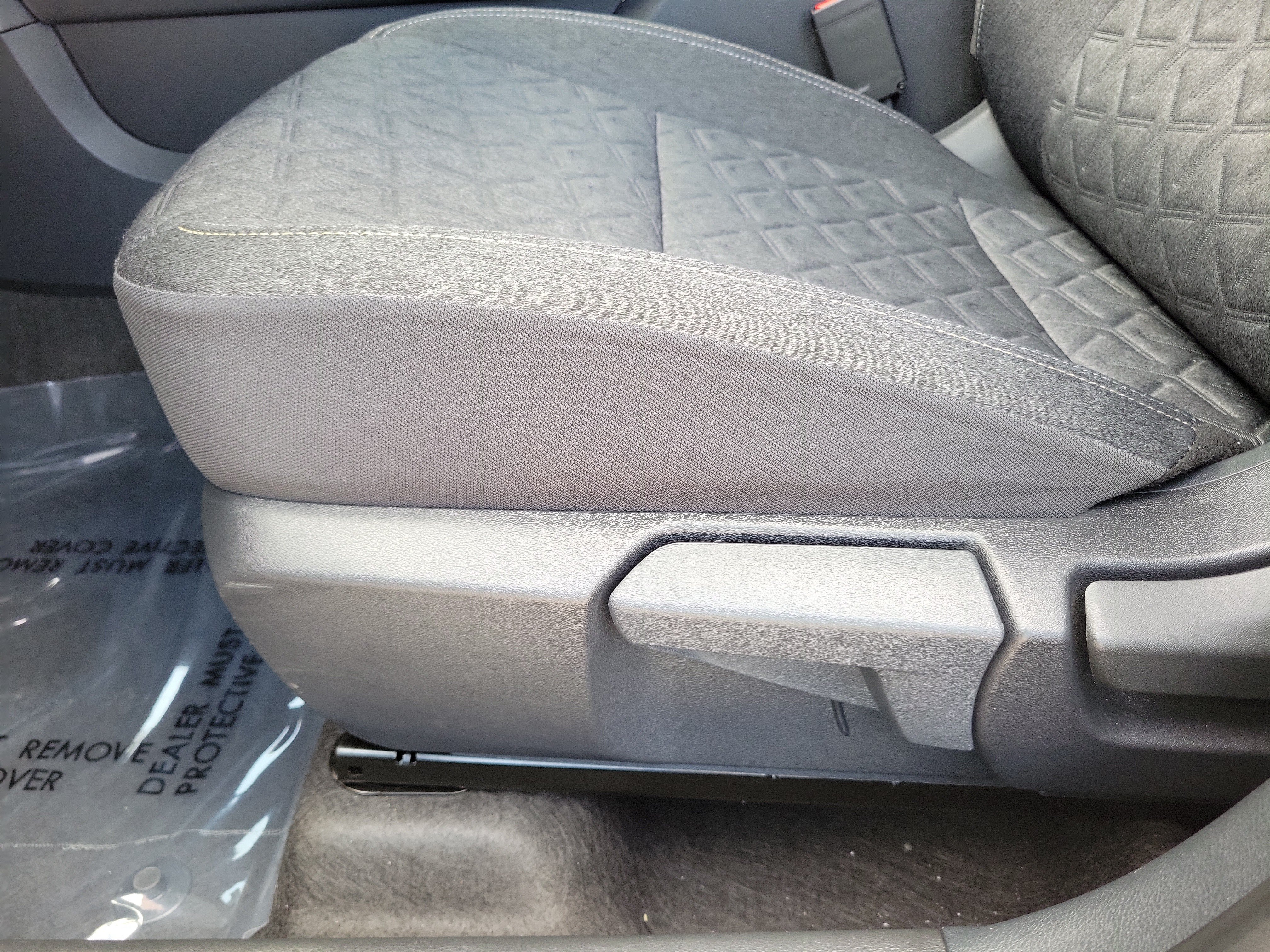Used 2025 Nissan Kicks SV FWD image 13