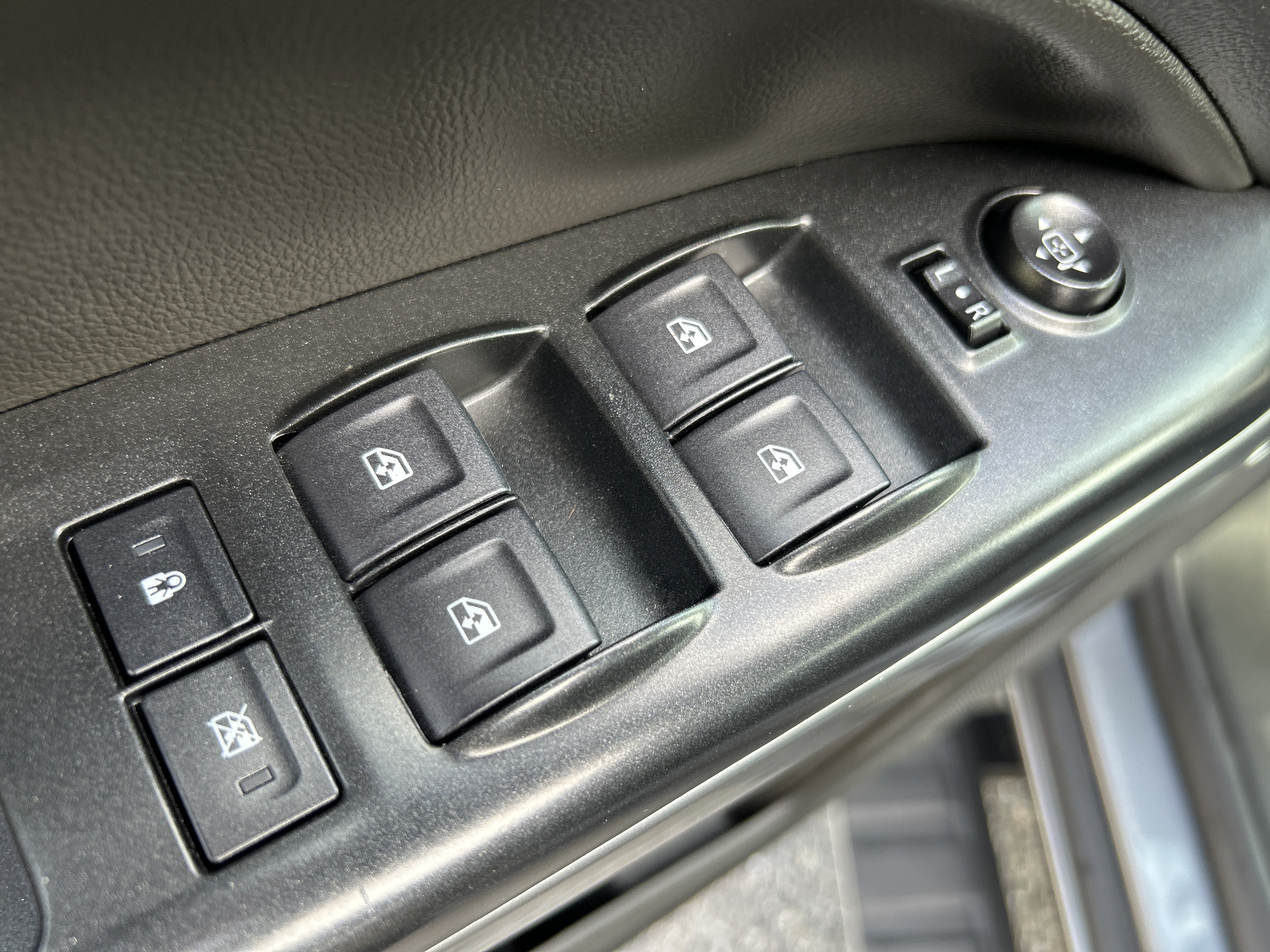 Used 2022 Chevrolet Colorado LT AWD/4WD image 20