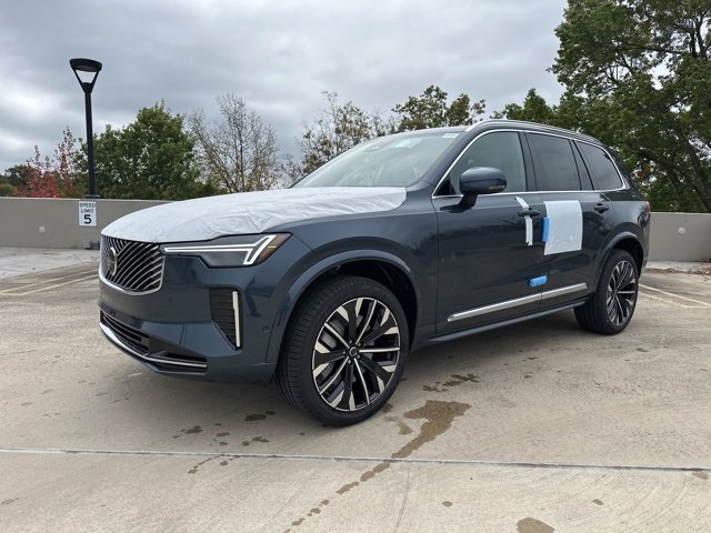 New 2026 Volvo XC90 B6 Plus w/ Protection Package Premier image 3