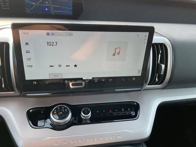 Used 2025 Ford Expedition Max Active image 36