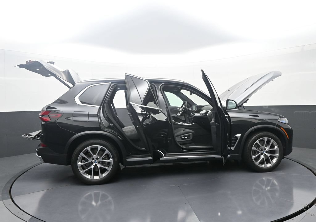 Used 2026 BMW X5 xDrive40i AWD/4WD image 45