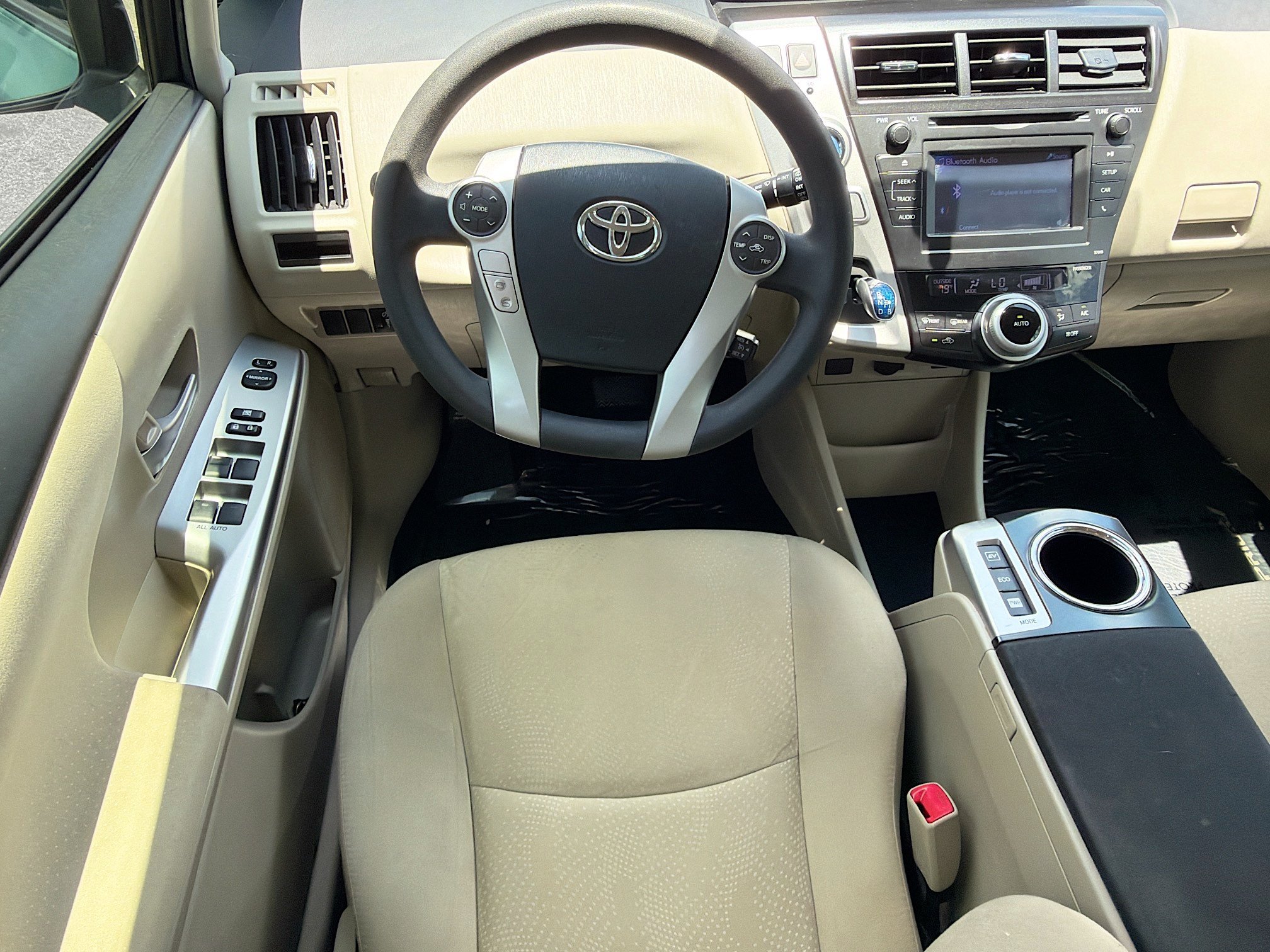 Used 2014 Toyota Prius V Two FWD image 15