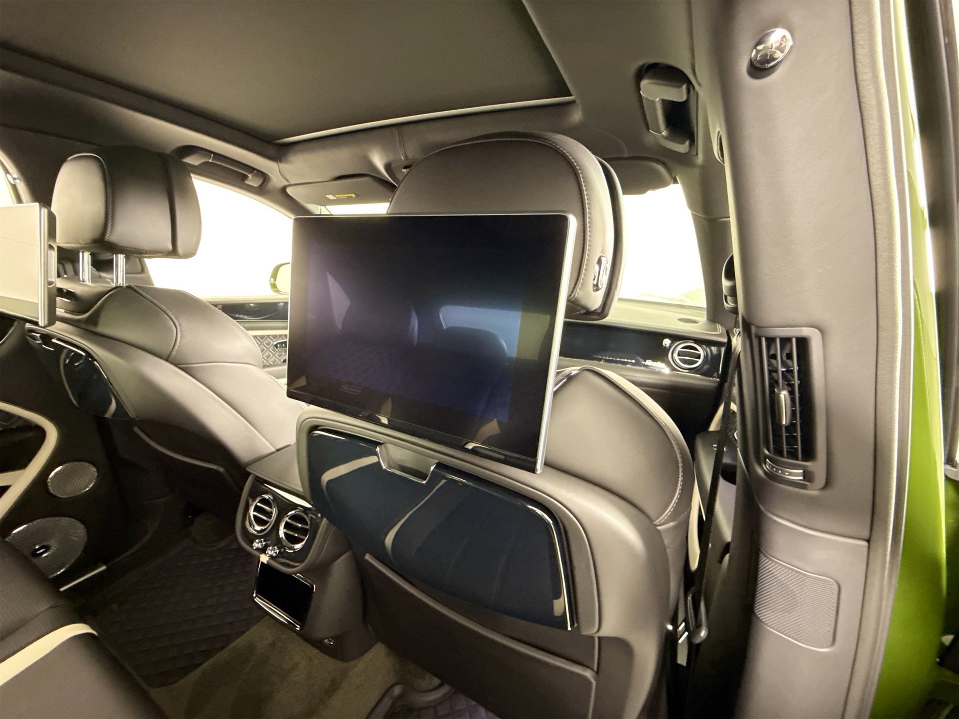 Used 2023 Bentley Bentayga Speed image 25