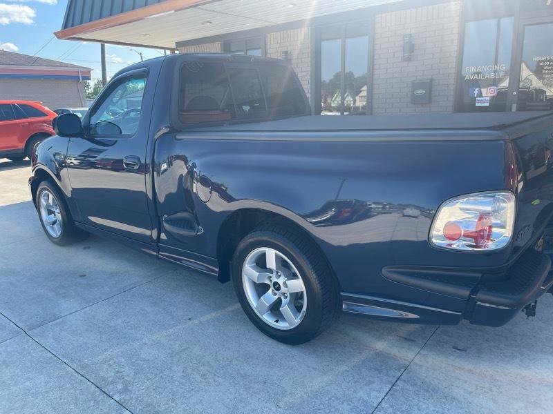 Used 2002 Ford F150 Lightning RWD image 25