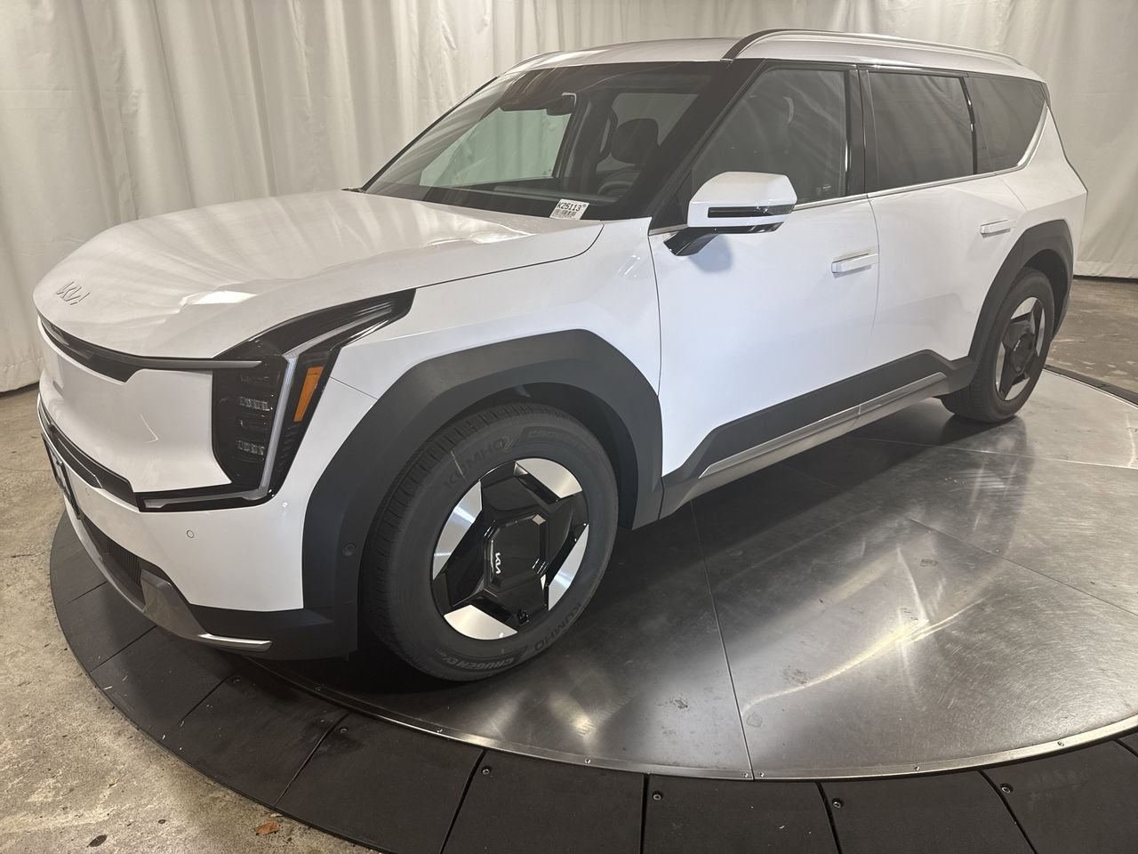 New 2026 Kia EV9 Wind image 1