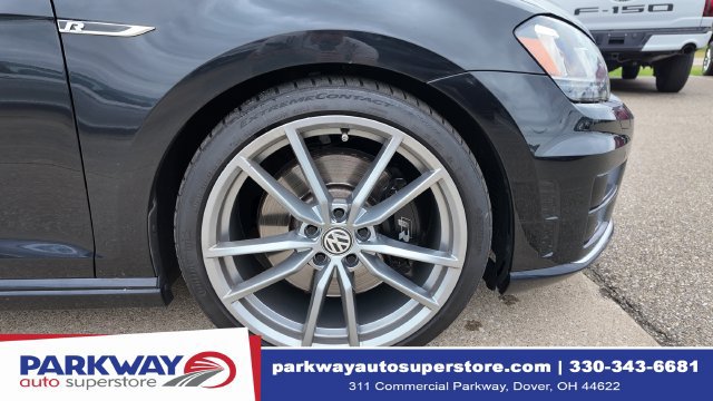 Used 2017 Volkswagen Golf R 4-Door AWD/4WD image 10
