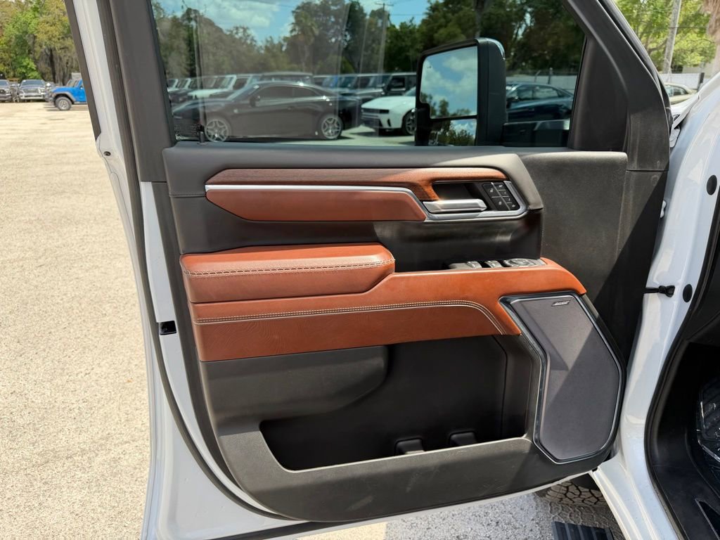 Used 2024 GMC Sierra 2500 Denali Ultimate AWD/4WD image 17
