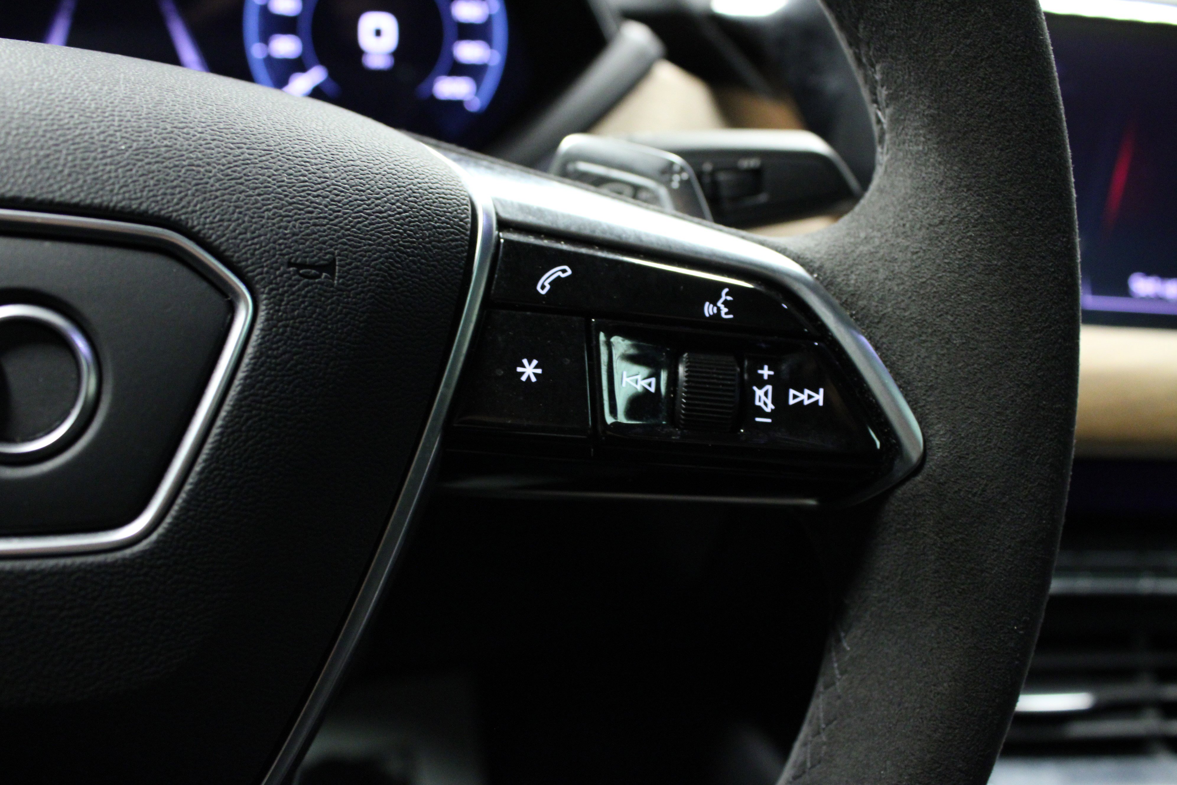 Used 2023 Audi e-tron GT Premium Plus image 20