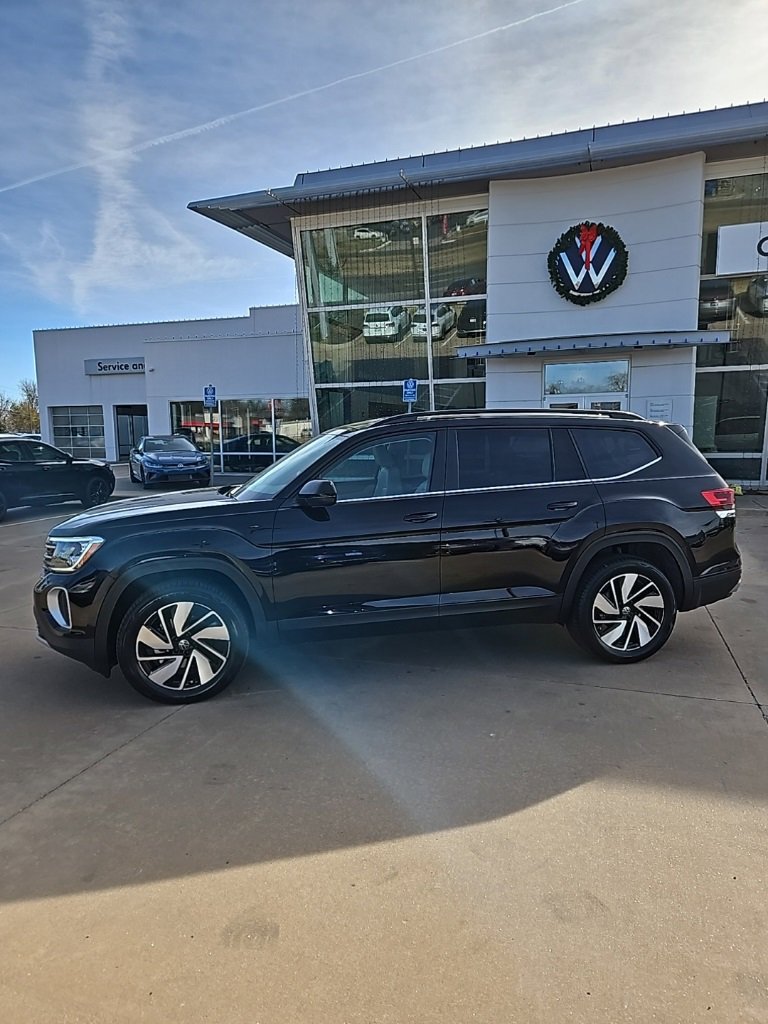 New 2026 Volkswagen Atlas SE image 8