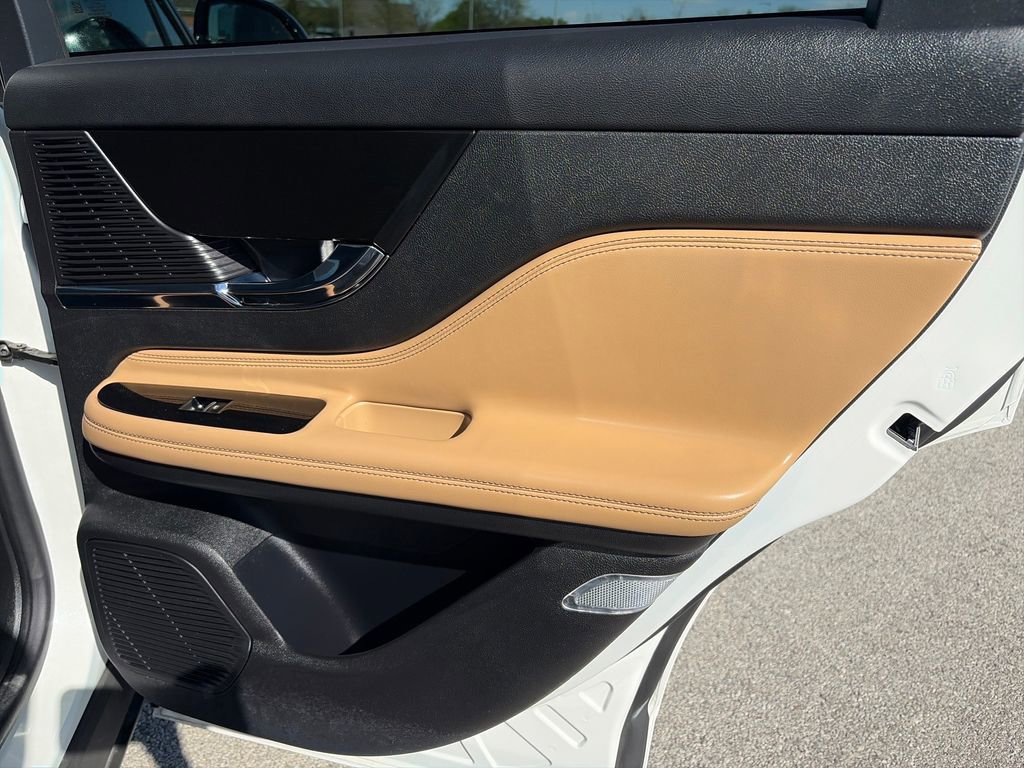 Used 2022 Lincoln Corsair Reserve w/ Elements Package image 29