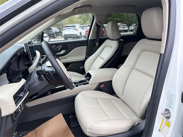 New 2026 Lincoln Corsair Premiere image 11