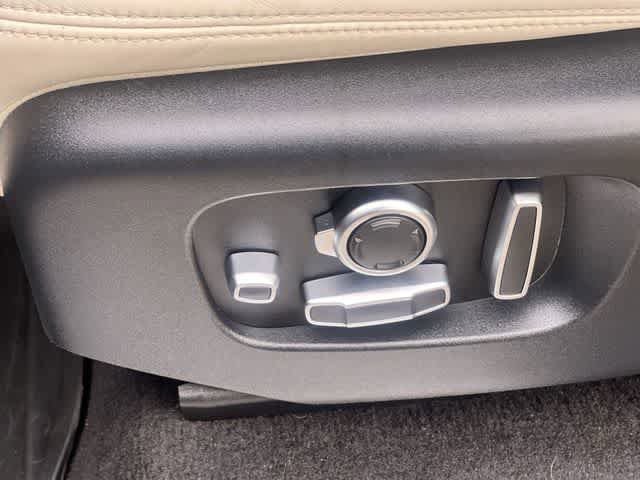Used 2019 Land Rover Range Rover Sport HSE Dynamic image 31