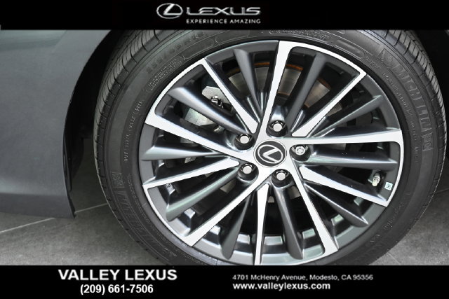Used 2023 Lexus ES 300h w/ Premium Package FWD image 23