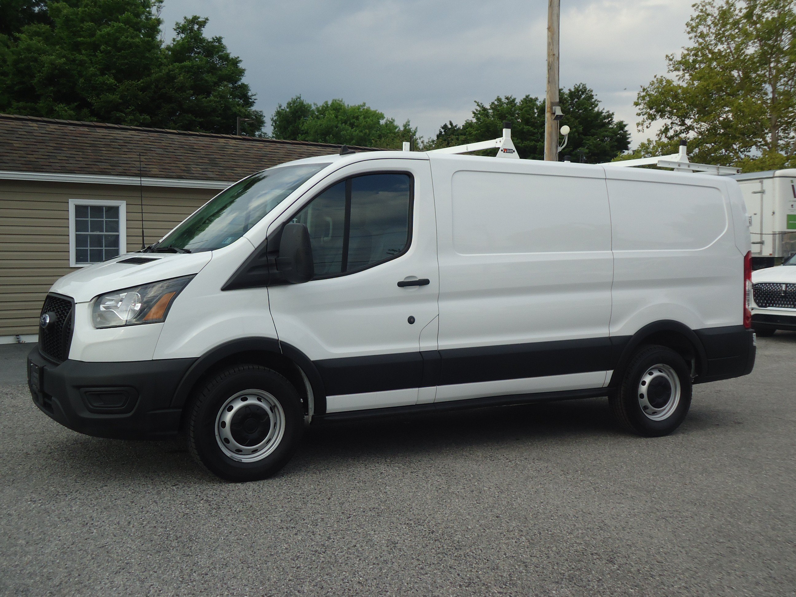 Used 2024 Ford Transit 150 Low Roof RWD image 6