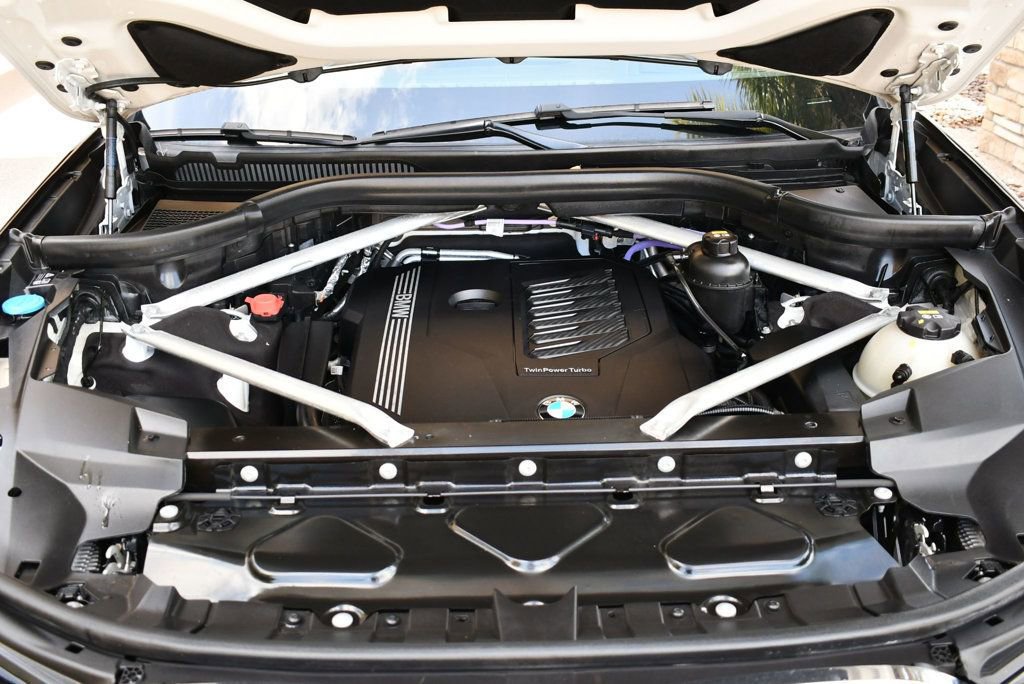 Used 2021 BMW X7 xDrive40i w/ Premium Package 2 image 68